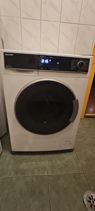 Mașina de spalat rufe Sharp doua bucati la pret de una.