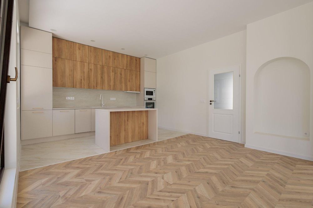 Продава се Къща в Бургас, Сарафово - 165 кв.м за 1940 €/кв.м - Снимка #3