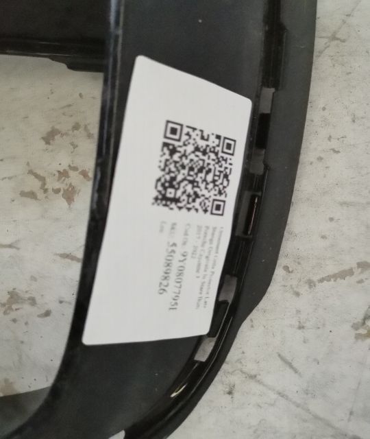 Ornament Grila Proiector Laterala Stanga Originala In Stare Buna Porsc