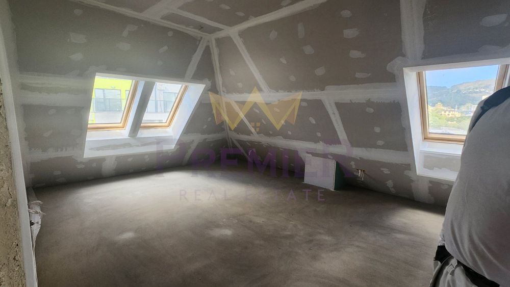 Продава се Четиристаен апартамент в Варна, Изгрев - 163 кв.м за 1532 €/кв.м - Снимка #5