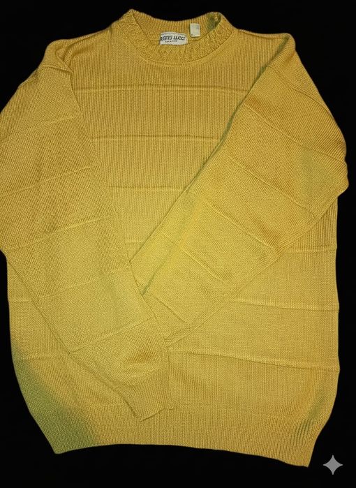 pulover culoare galben