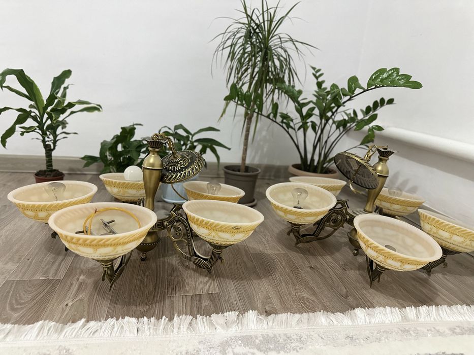 Екі штук люстра сатылады