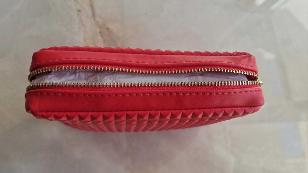 Valentino – Оригинален несесер! Нов!