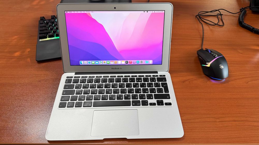 MacBook Air 11" (Early 2015) 128GB 4GB RAM Core i5