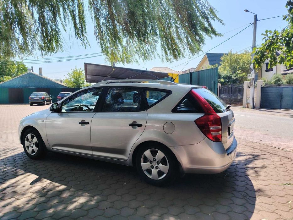 Kia Ceed 1.4 benzina + GPL proprietar