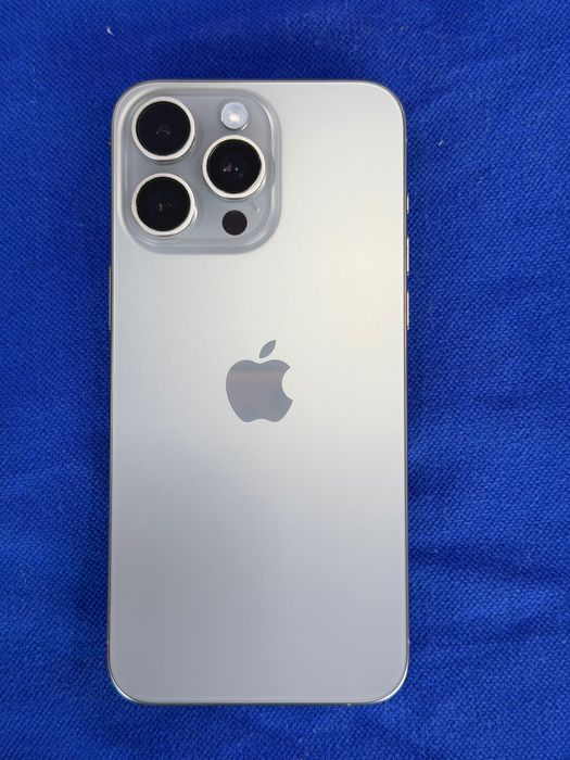 Iphone  15 max pro energy 90%