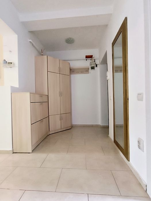 Închiriez apartament modern cu 2 camere decomandat