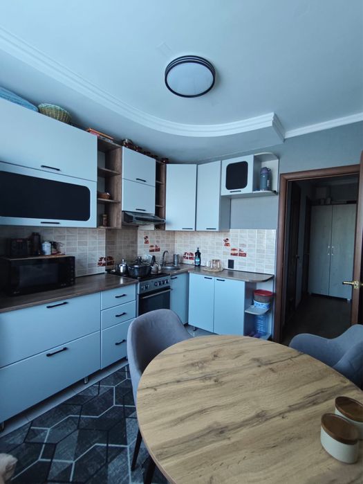 Продам просторную 2 квартиру