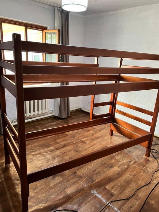 двухъярусная кровать