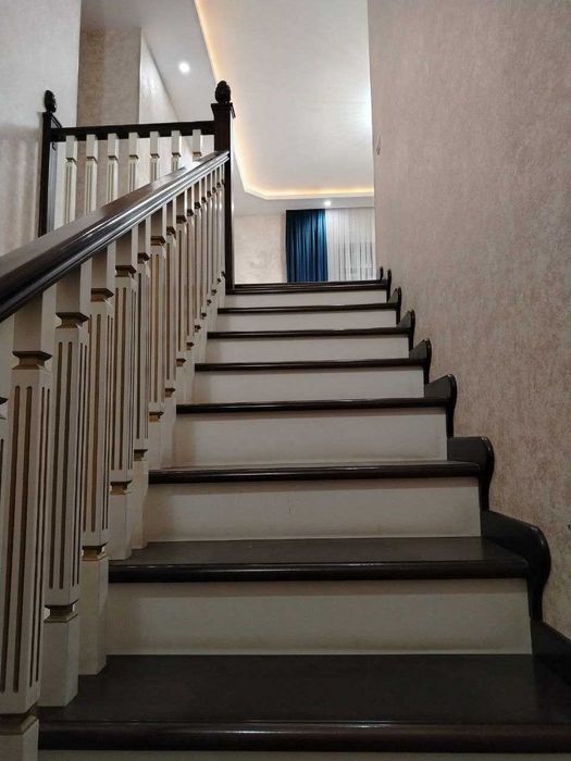 Сергелида 8 хонали, 2 қаватли уй сотилади Мебеллар билан сотилади