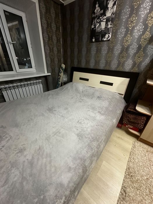 Продам спальный гарнитур
