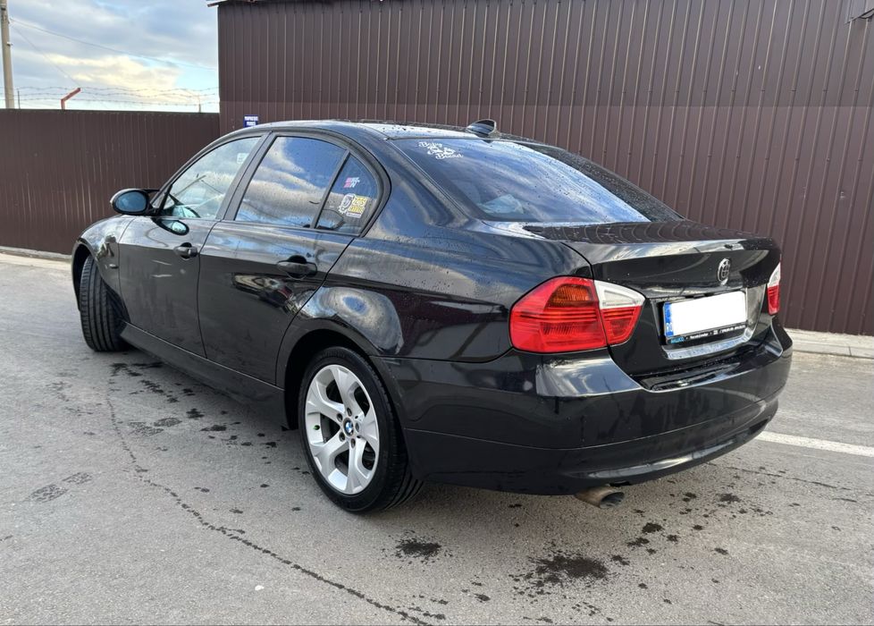 Vand BMW Seria 3 E90 M47 320D Navi Trapa Carplay