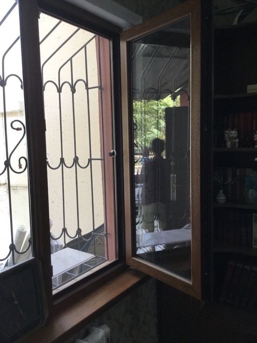 Продается своя квартира 1 этаж на Юнусабаде