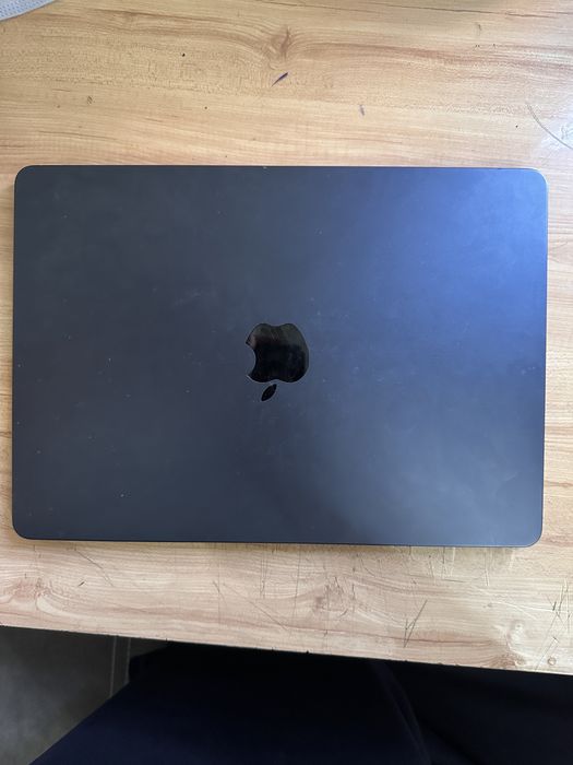 macbook air m2 2022