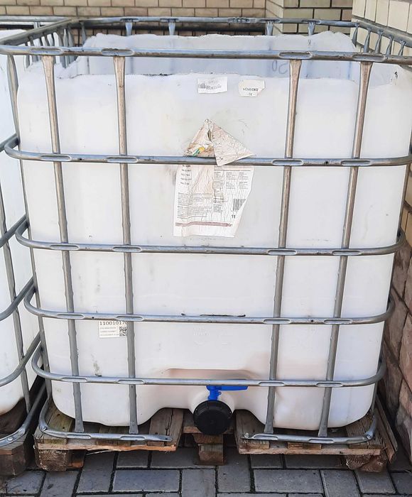 Бак емкость куб 1000 л