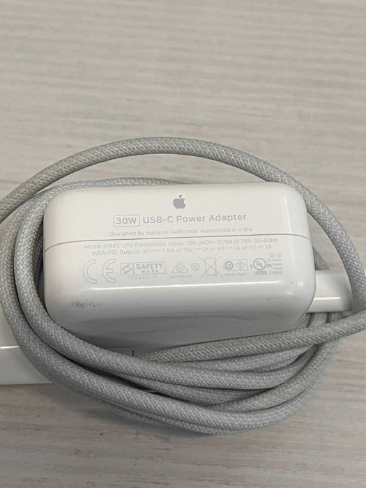 Macbook Air M2 8GB RAM 256GB