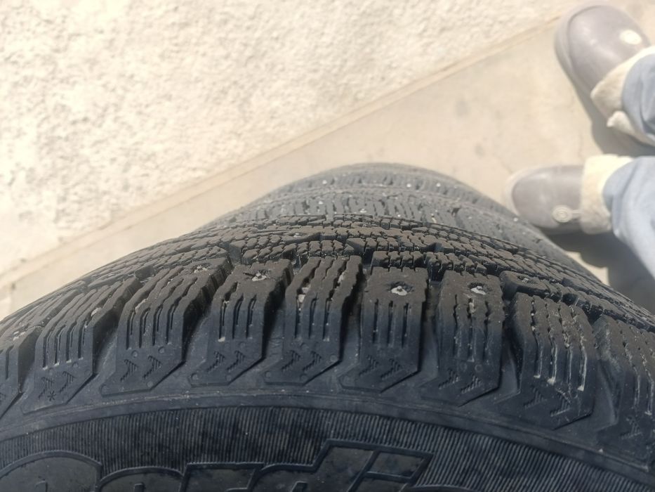 Шины  зимние ШИПОВАННЫЕ