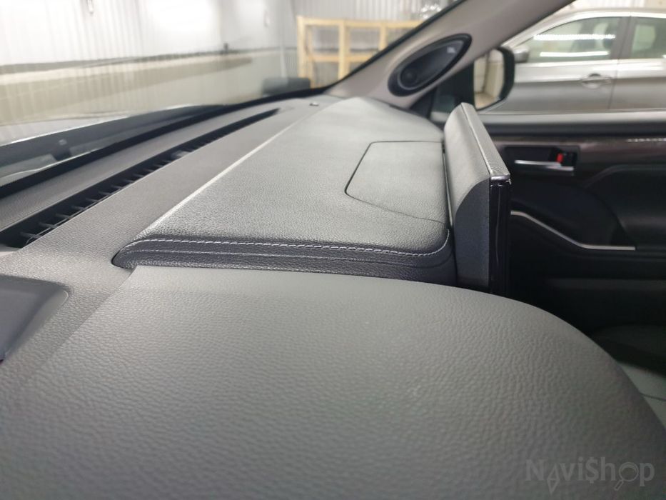 Магнитола 12.3" дюйма Toyota Highlander U70 андроид Navipilot