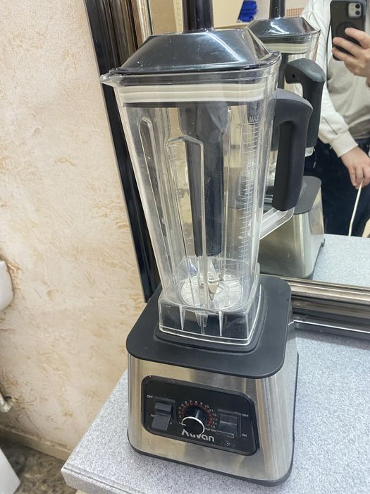 Продаю не дорого блендер