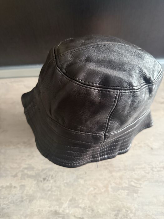 Palarie piele , impecabila