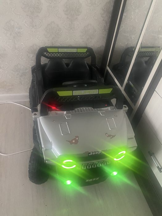 Продам детскую машину