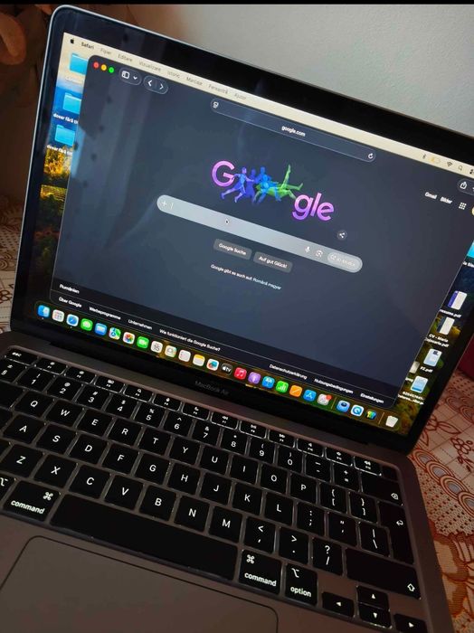 Vând MacBook Air M1 (2020) 95% baterie