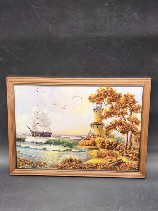 Картины с янтарем