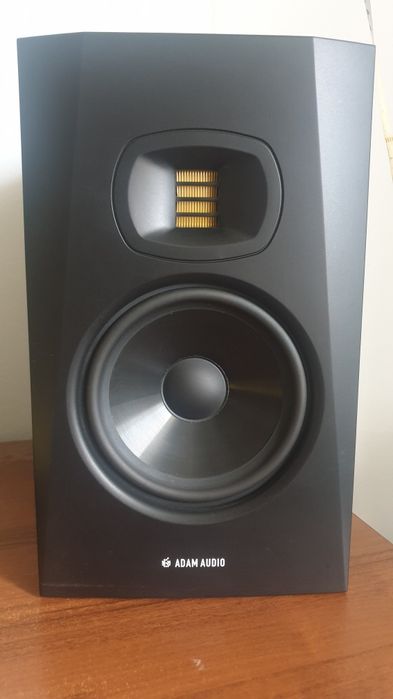 Продам студийные мониторы Adam T7V