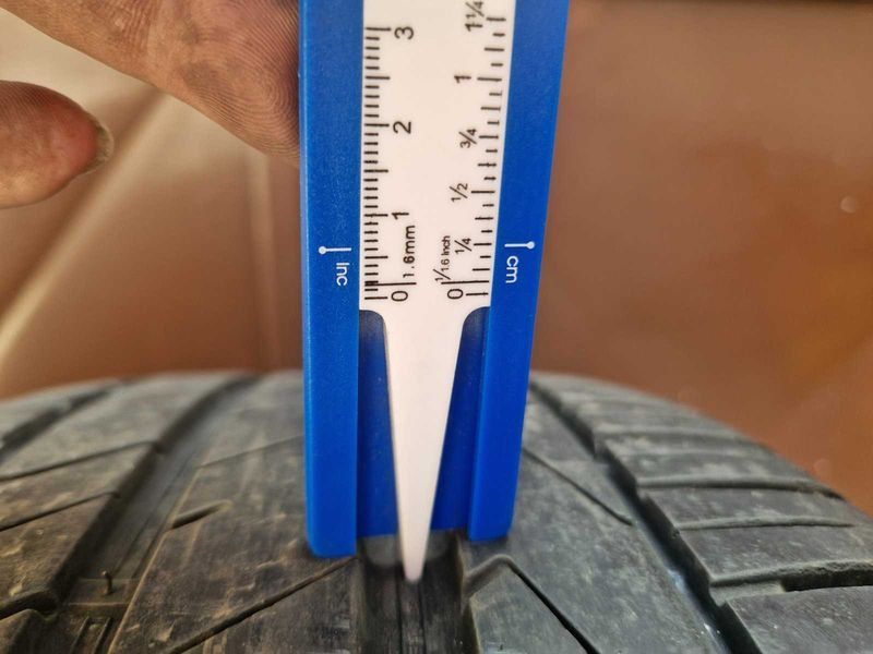 2 Hankook R19 255/45
летни гуми 
DOT1919