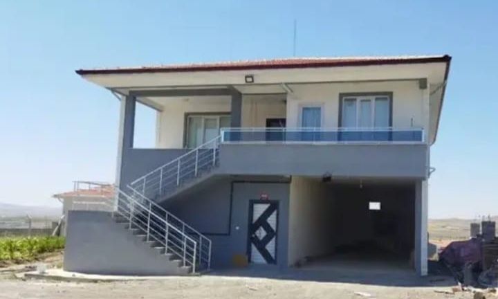 Алуминиеви и Стъклени Парапети