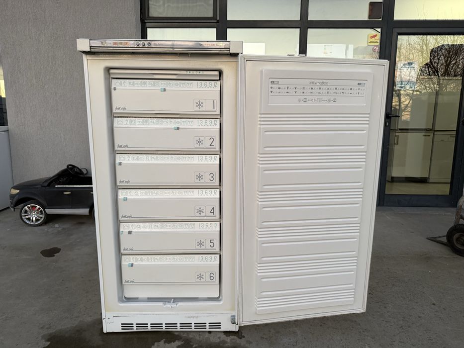 Фризер Либхер 135 см