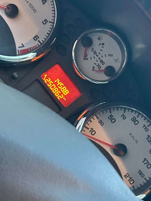 Vand PEUGEOT 207 SW 2012, 1,4 benzina