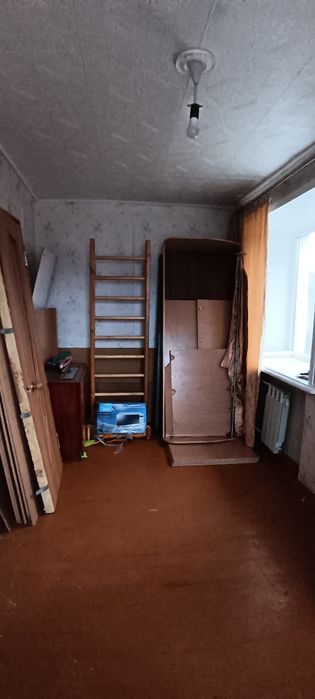 Продам 2-х ком-ю квартиру на Площади.