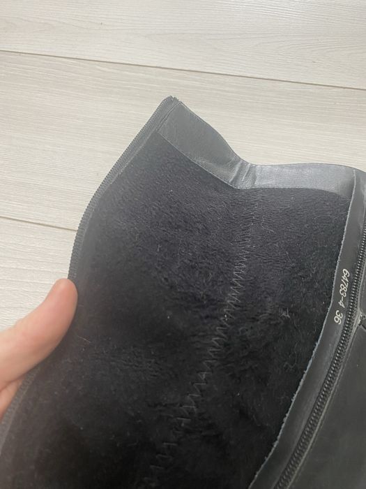 Демисезонные сапоги на каблуке