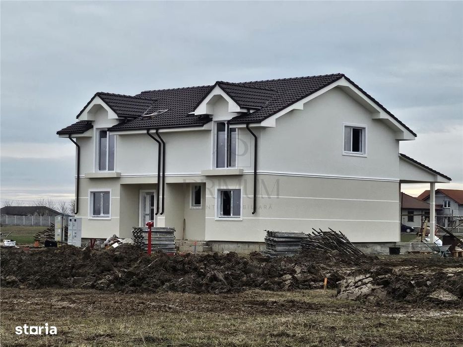 Duplex 4 camere - dormitor la parter - bucatarie inchisa - canalizare