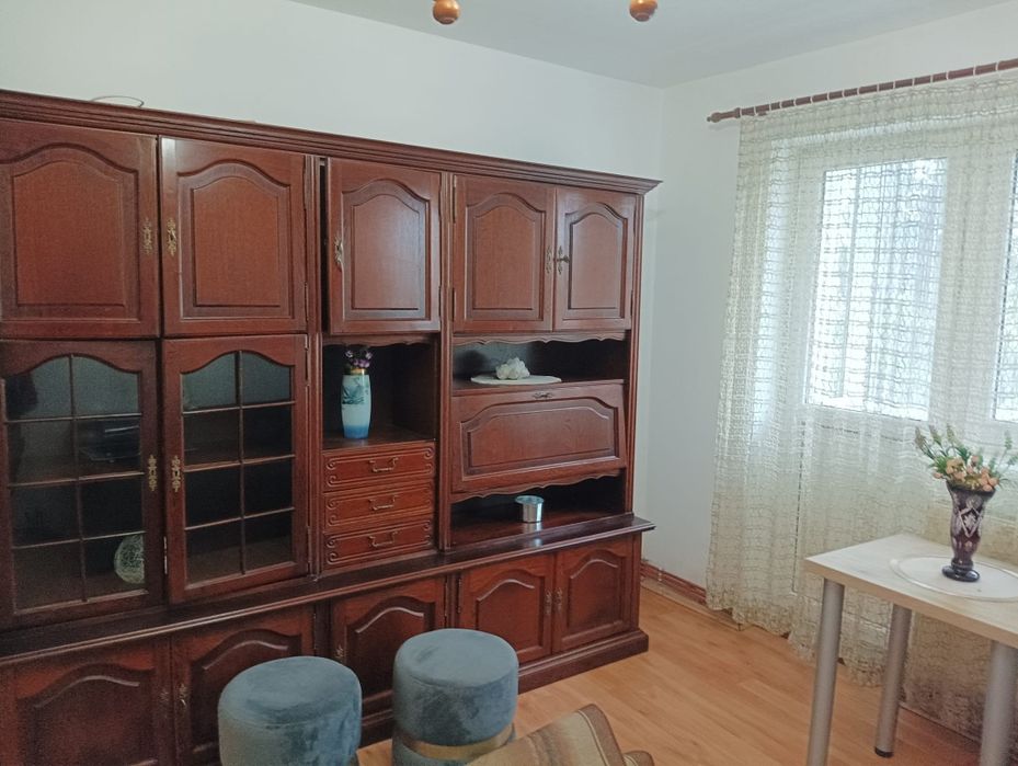 Inchiriez Apartament