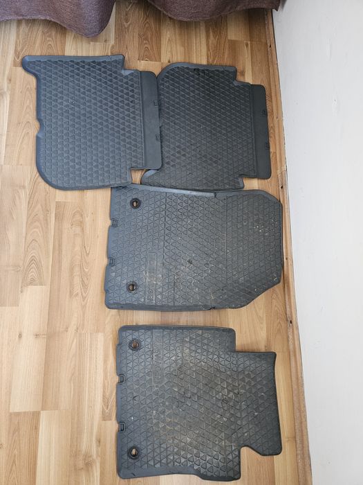 Preșuri originale de cauciuc VW Touran