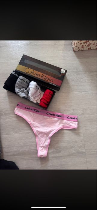 Bikini tanga dama Vs, Cak Tommy diferite modele si culori