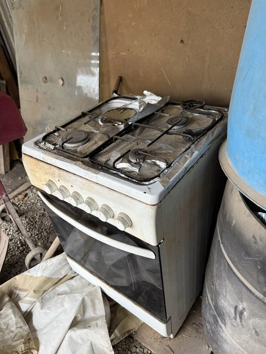 Продаю газовую плиту
