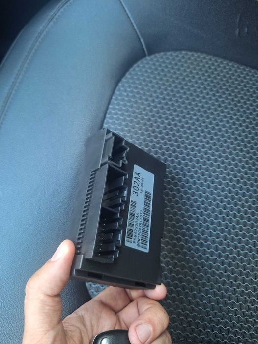 2019 Jeep Grand Cherokee  Transfer Case Control Module 68423302AA
