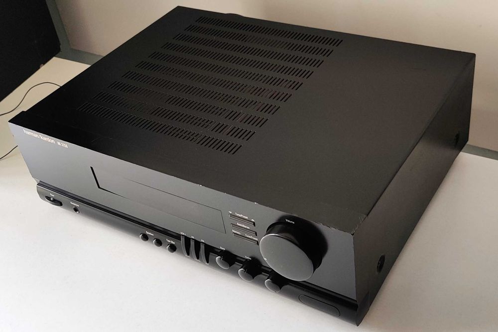 Harman Kardon HK 3250 amplificator stereo analog vintage preamp statie