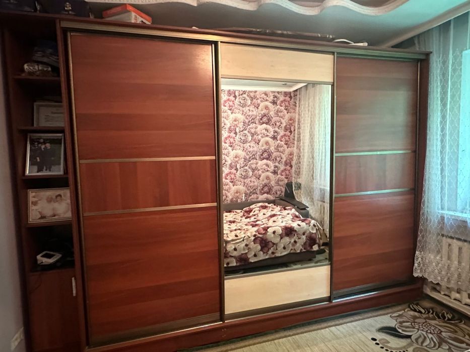 Продам шкаф в хорошем состояние