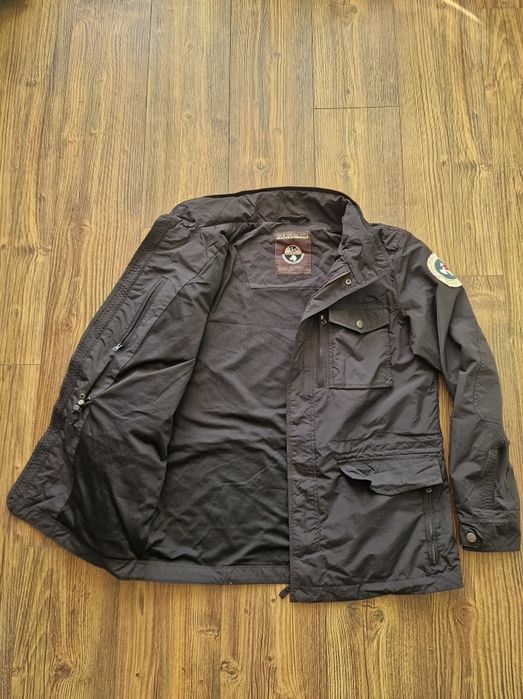 Страхотно мъжко яке NAPAPIJRI размер L
като ново, размери 56см е