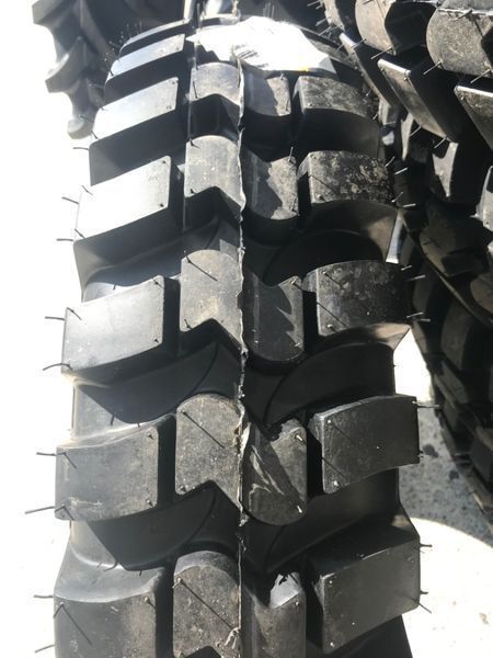 Cauciucuri noi cu 12PLY 9.00-16 ozka remorca avem si camere si gulere