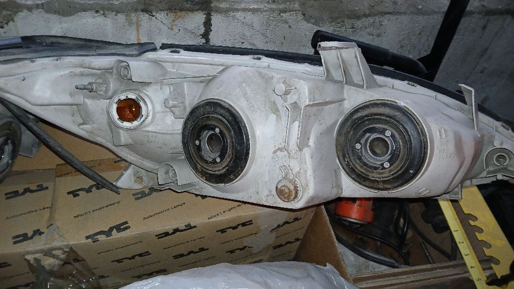 Продам  фары камри30