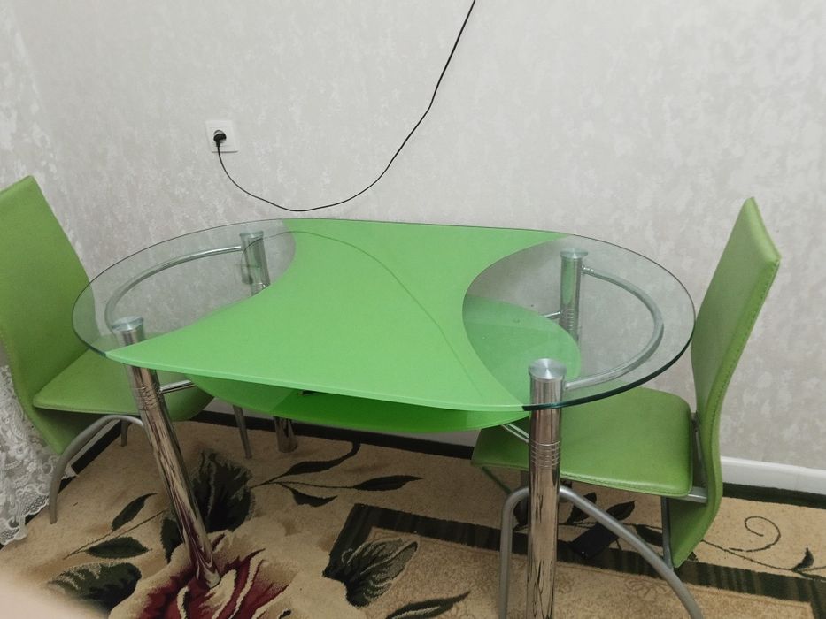 Продам стол со стульями