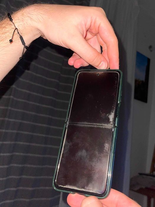 Motorola Razr 60 Ultra pentru piese sau reparat