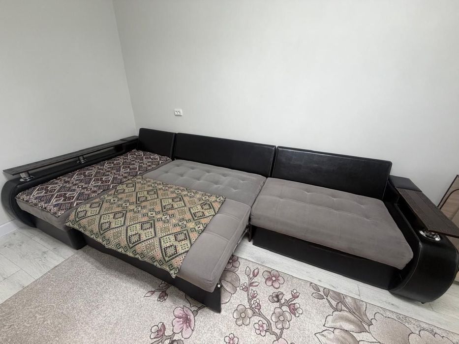 Продам диван складной большой