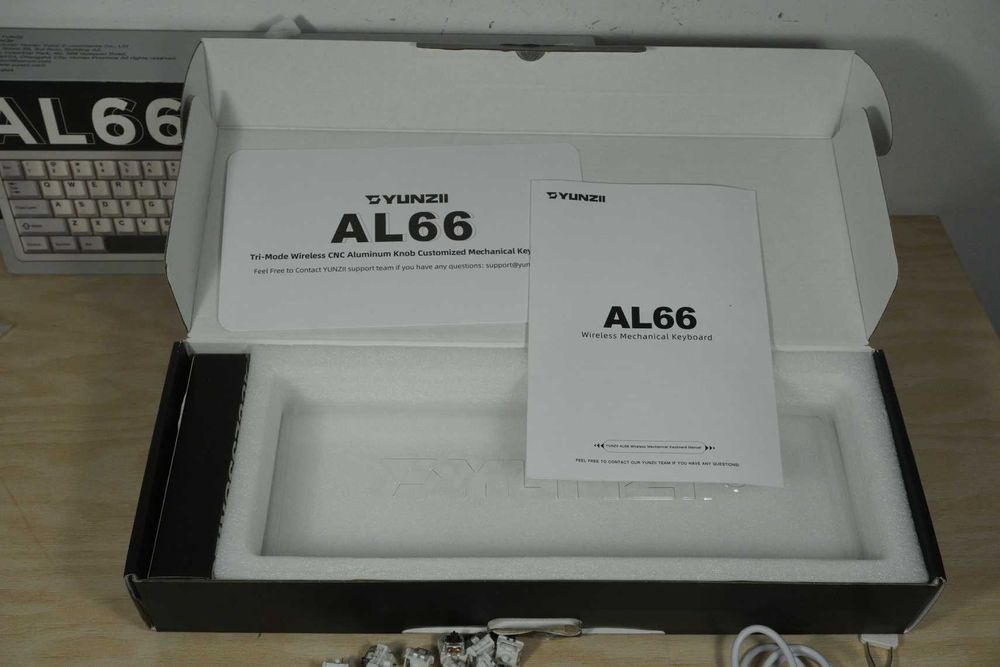 65% Безжична механична клавиатура Yunzii AL66 Изцяло метална Knob RGB