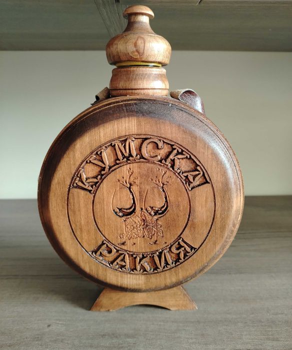 Дървена бъклица за кумова ракия